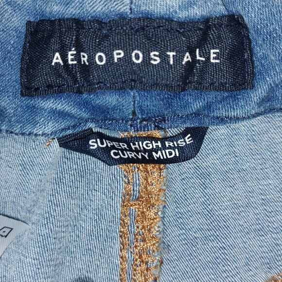 Aeropostale Super High Rise Curvy Midi Distressed Jean shorts Sz 8 - Picture 6 of 7